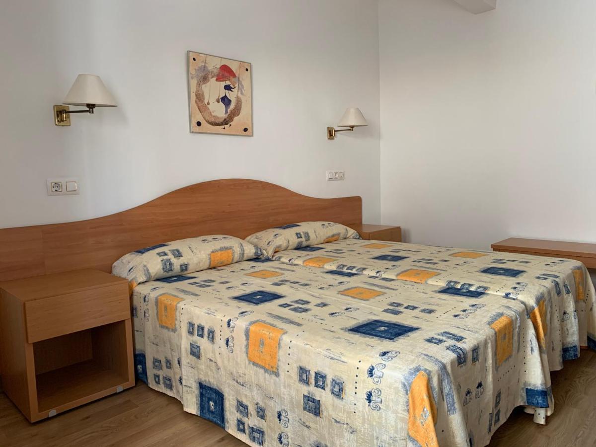 Doppel- oder Zweibettzimmer